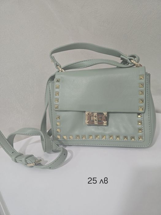 Нови чанти Versace