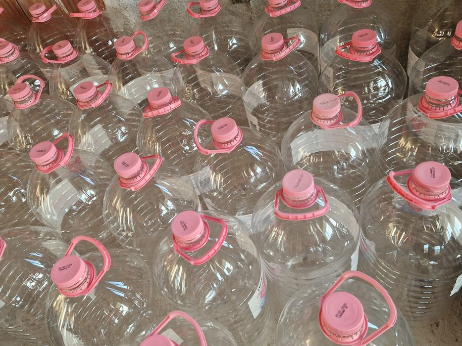 Празни бутилки с дръжка 10л.