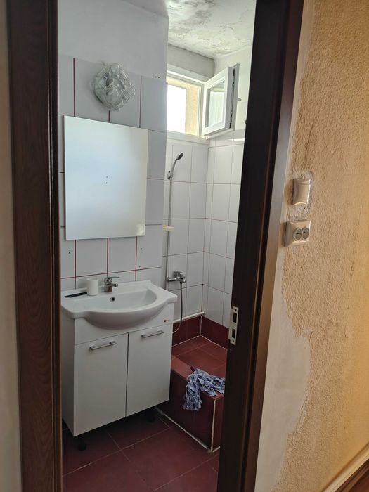 Vând apartament cu 3 camere Obregia sector 4