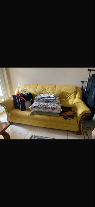 Vand set vanapea + fotolii+ masa din lemn masiv