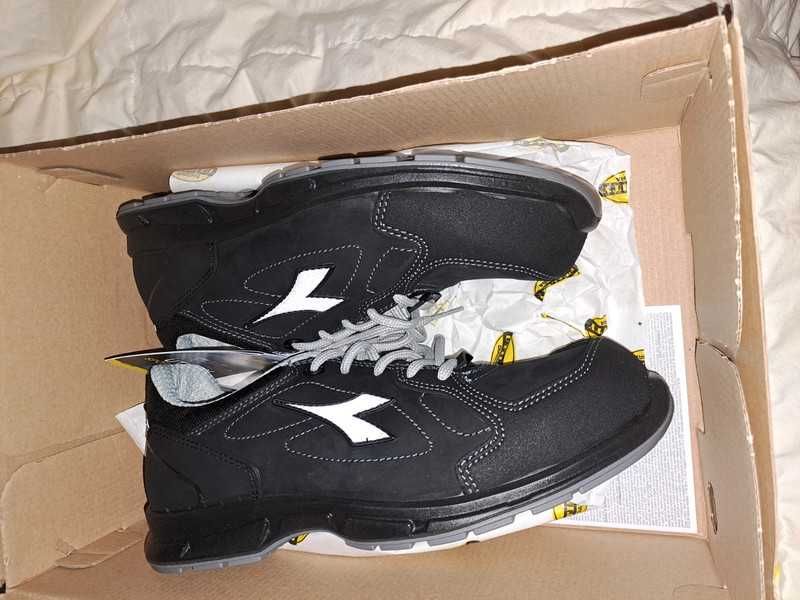 Bocanci de protecție DIADORA