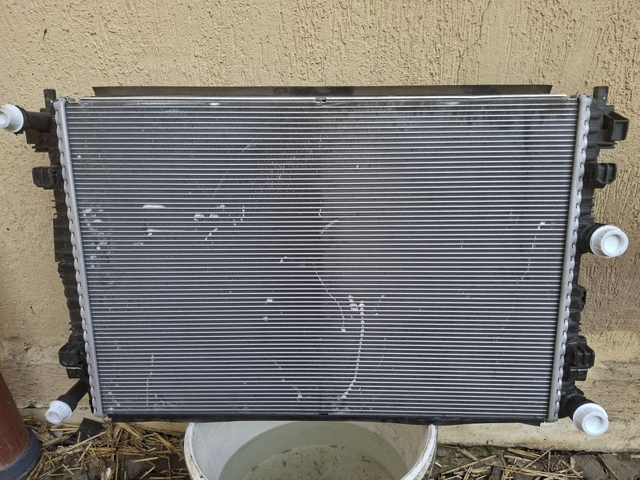 Vând set 3 Radiatoare 2 de apă+ Climă gama vag 1,5  Vezi codurile