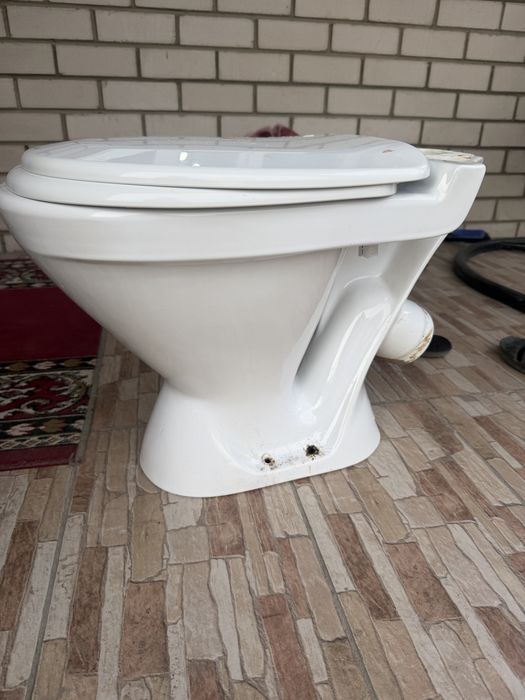 Продам унитаз без бочка