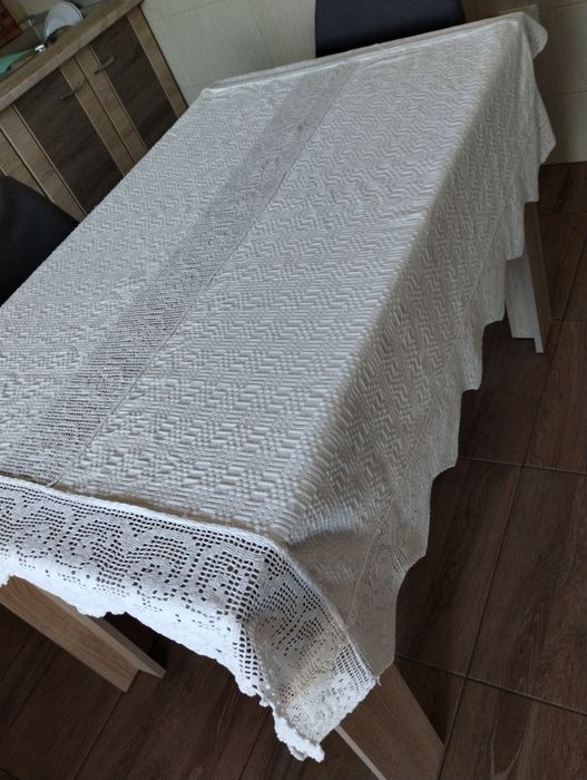 Fata de masa traditionala