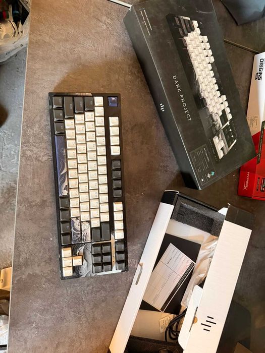 Продам клавиатуру игровую