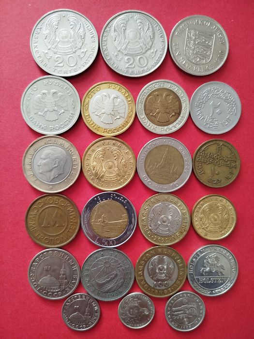Монеты разных стран.