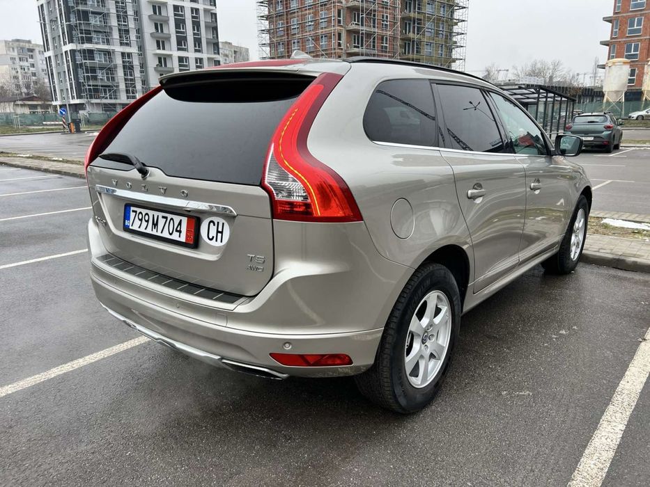 Volvo XC 60 T5 2.5 бензин