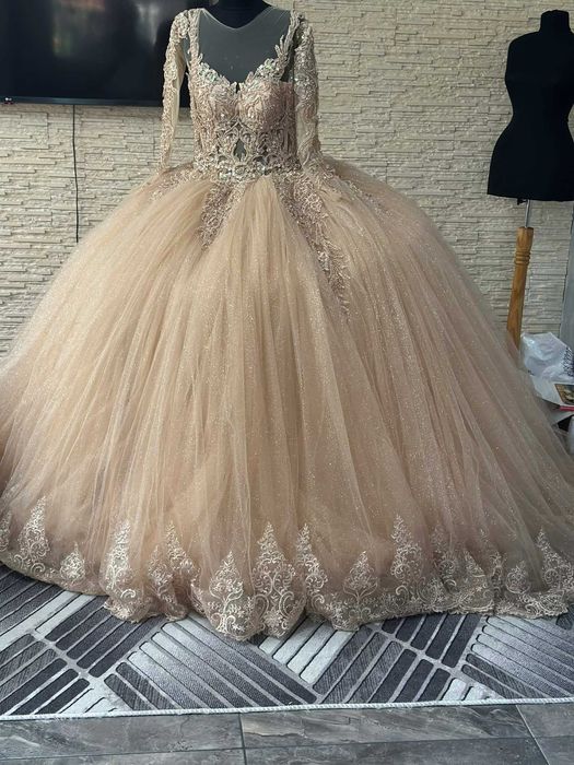 Булчинска рокля