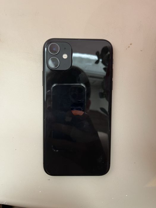 продам 11 айфон в идеальном состоянии