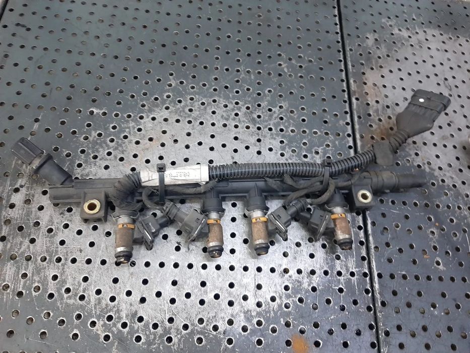 rampa cu injectoare 1.4 b 350a1000 fiat grande punto lancia musa