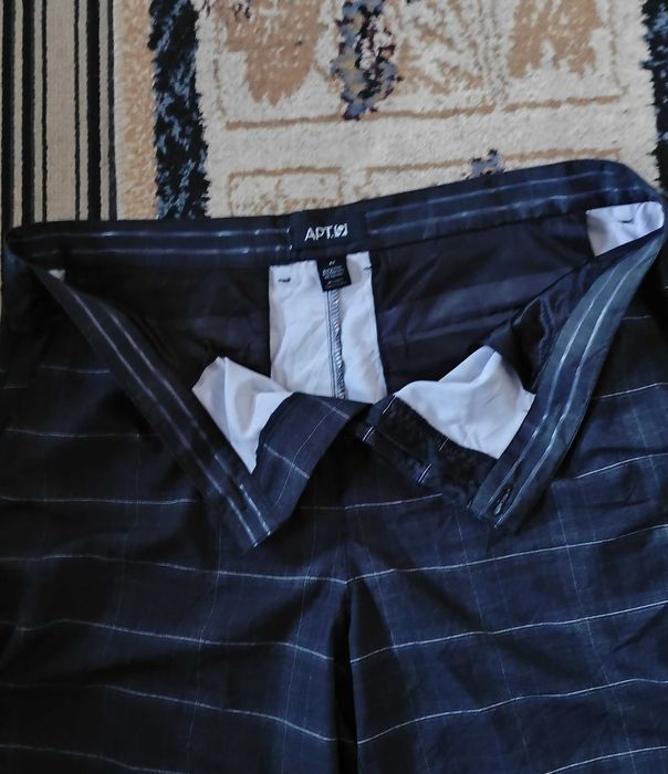 Vând pantaloni scurți bărbați