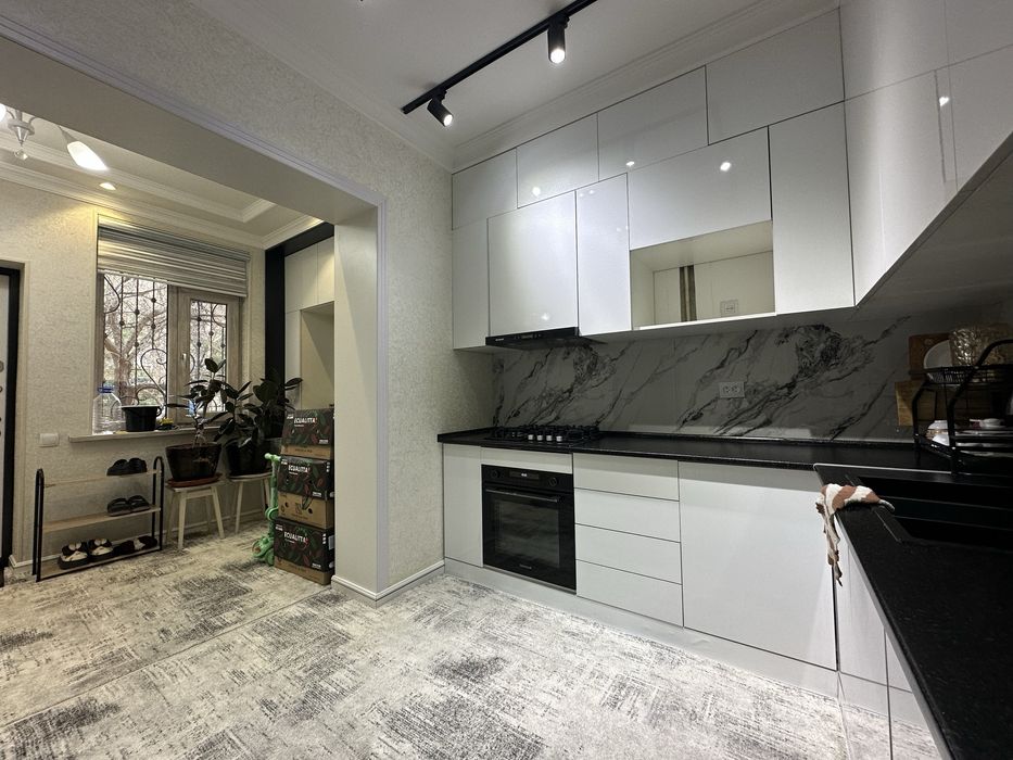 Продам 3х ком / Удовенный зал / ориентир Гринвич