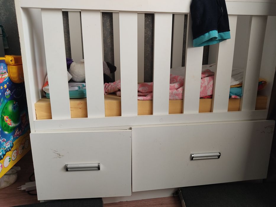 Детская кроватка для малыша