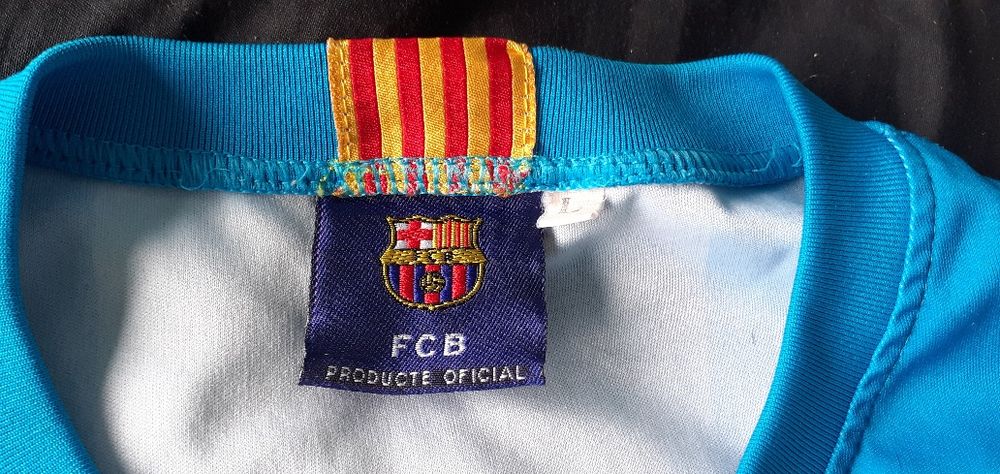 футболни тениски