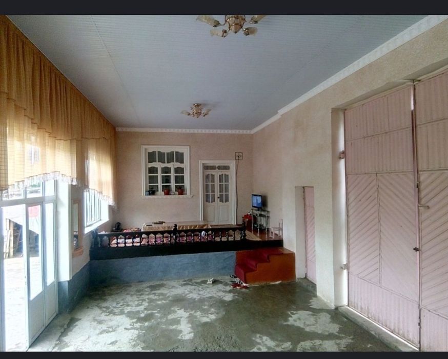 Ховли сотилади !