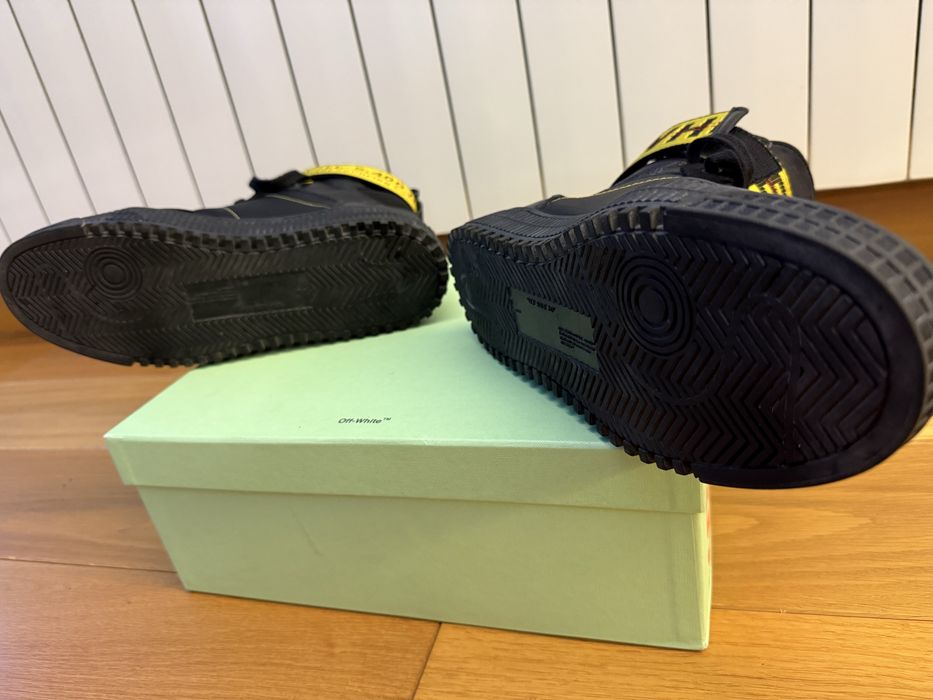 Обувки Off-White