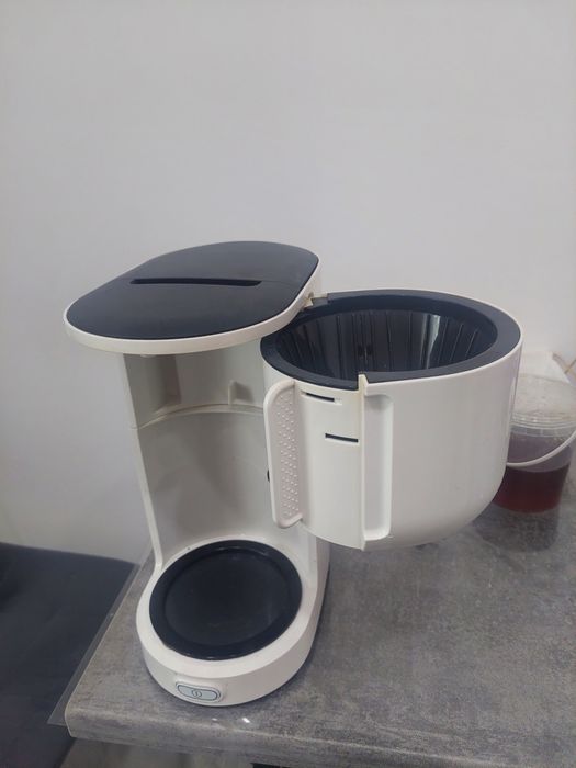 Кофеварка Braun без колбы