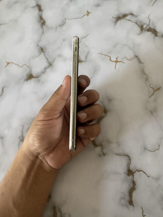 Айфон х 256гб емкость 100