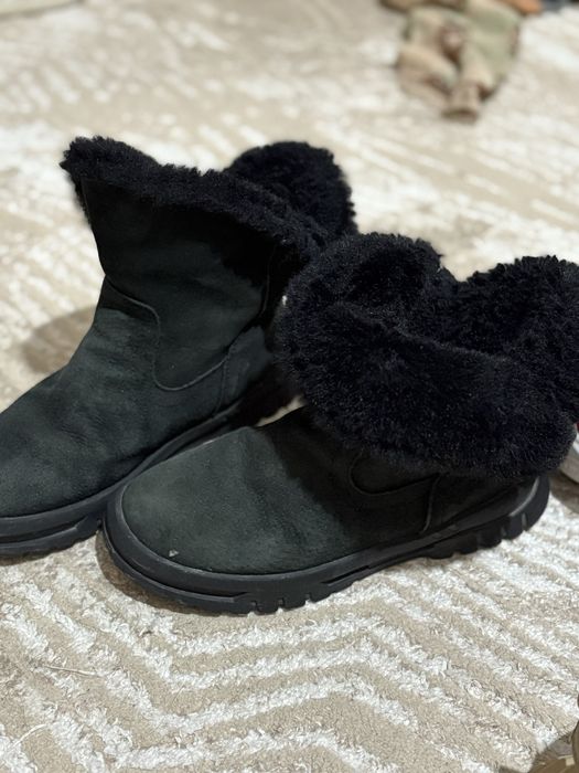 Зимняя ботинка в замше
