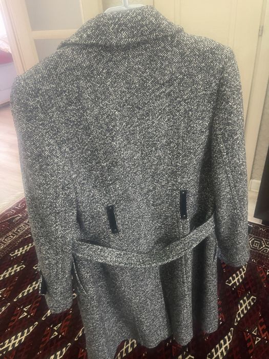 Продам пальто из букле осень/зима