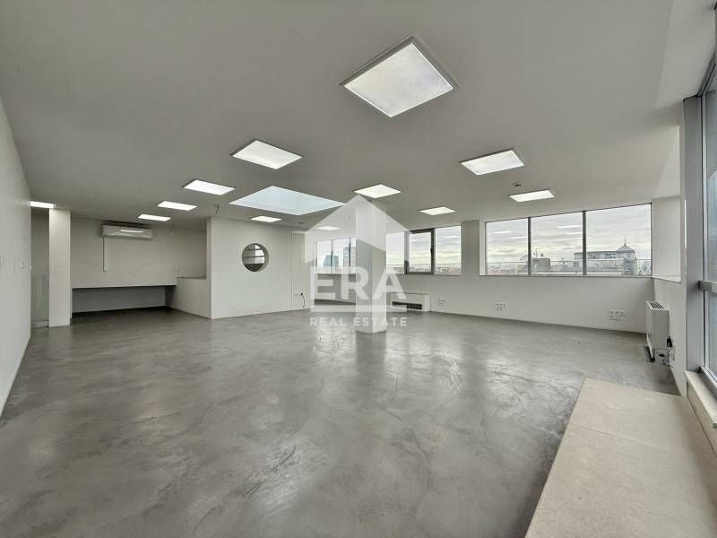 Дава се под наем Офис в София, Център - 200 кв.м за 2842.74 € - Снимка #1