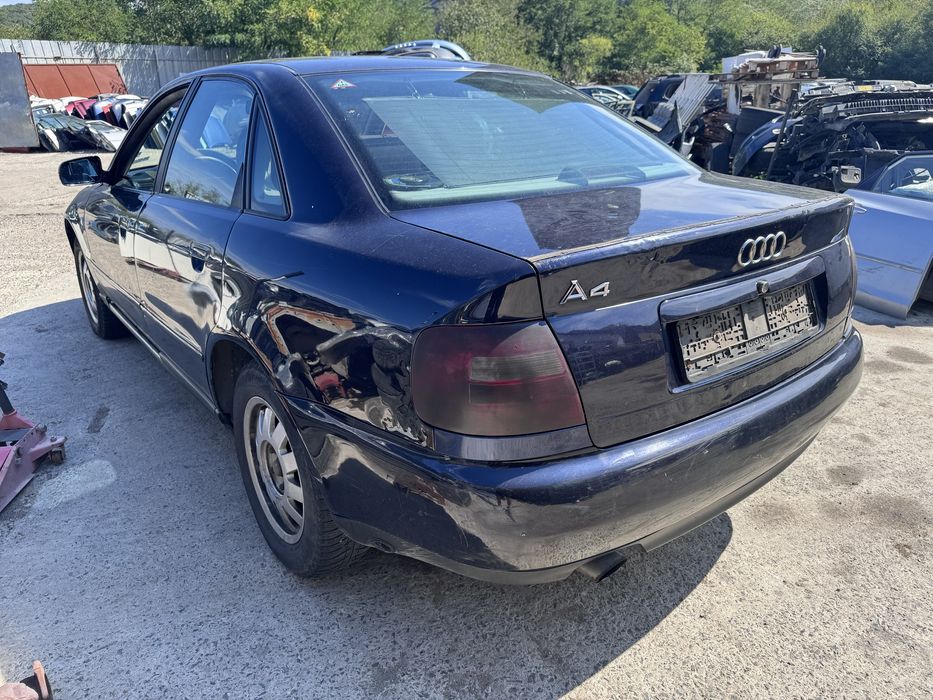 Audi a4 B5 1.6i 101hp 1997г На Части