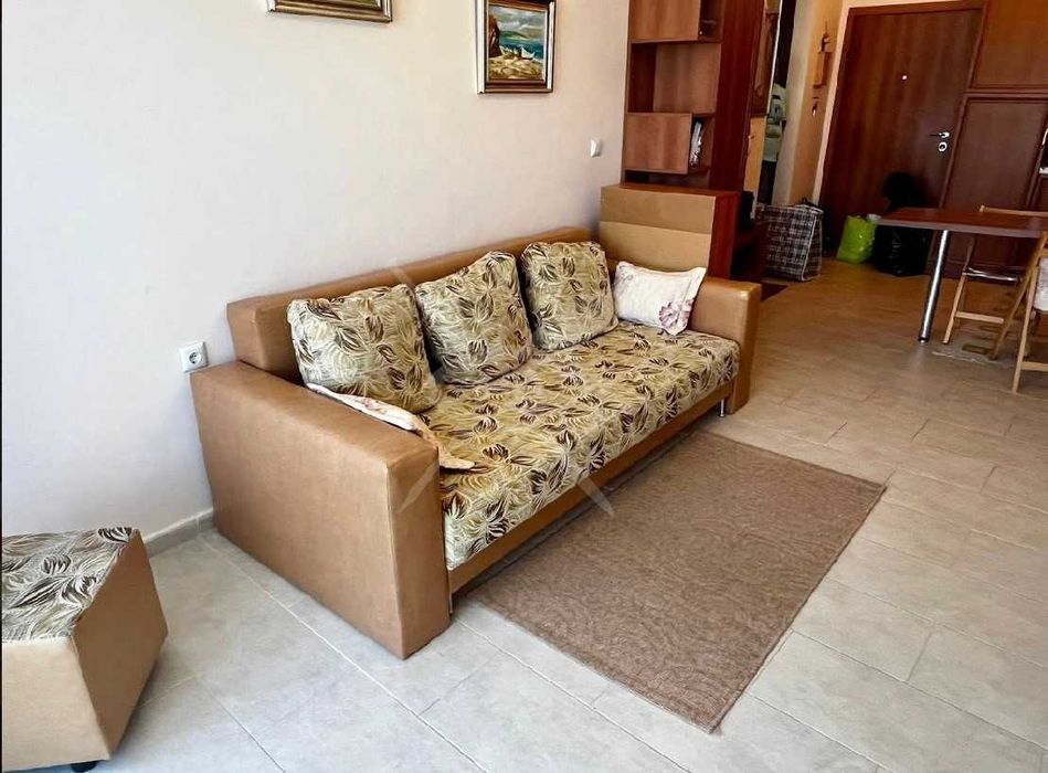 Продава се Тристаен апартамент в к.к. Слънчев бряг - 70 кв.м за 1100 €/кв.м - Снимка #1