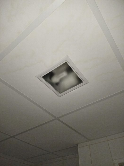 лампа за таван / плафон (4бр за стая и 2бр за баня)