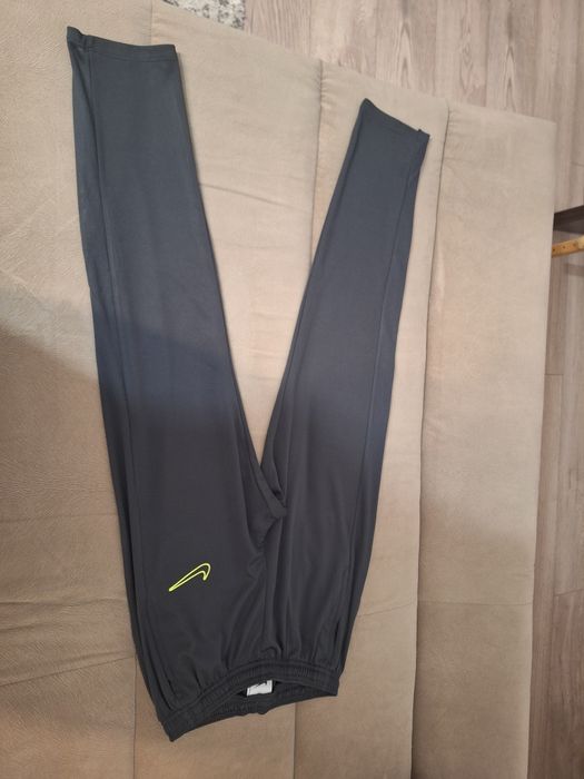 Nike pantaloni trening băieți 158-170 cm