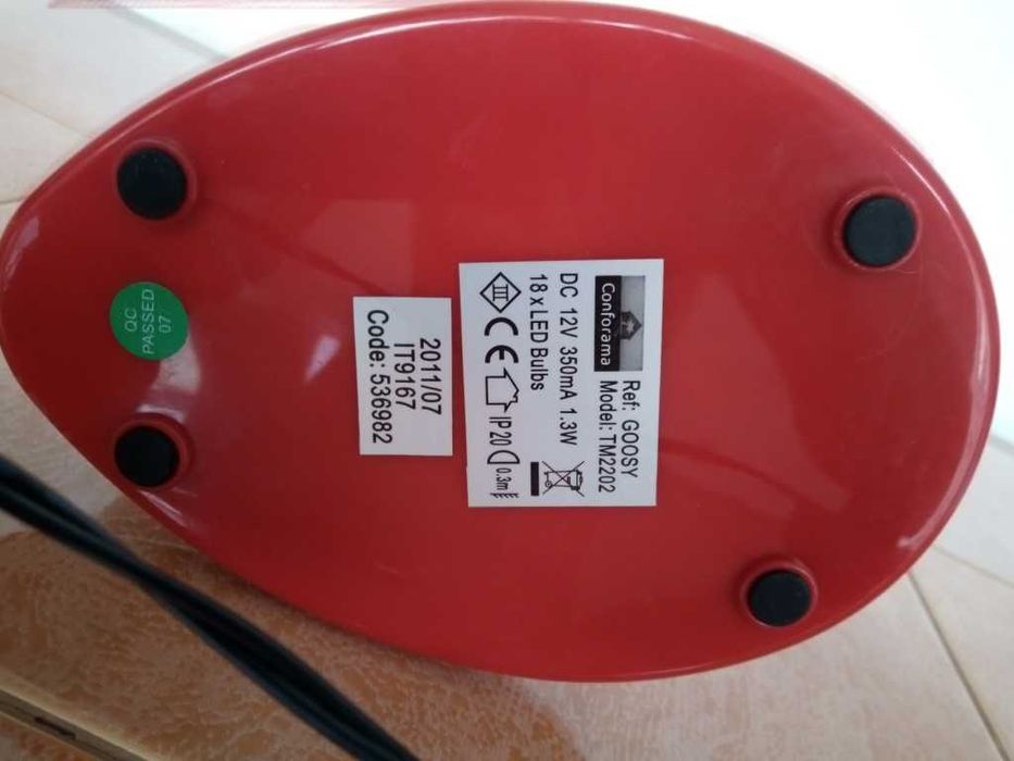 Lampă de birou roșie cu LED, braț flexibil (design modern italian)