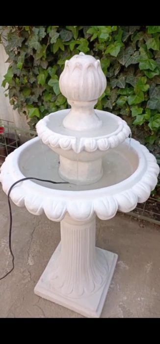 Fântână arteziana cu Bazin