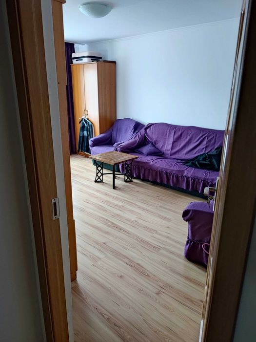 Închiriez apartament 3 camere Apusului, militari