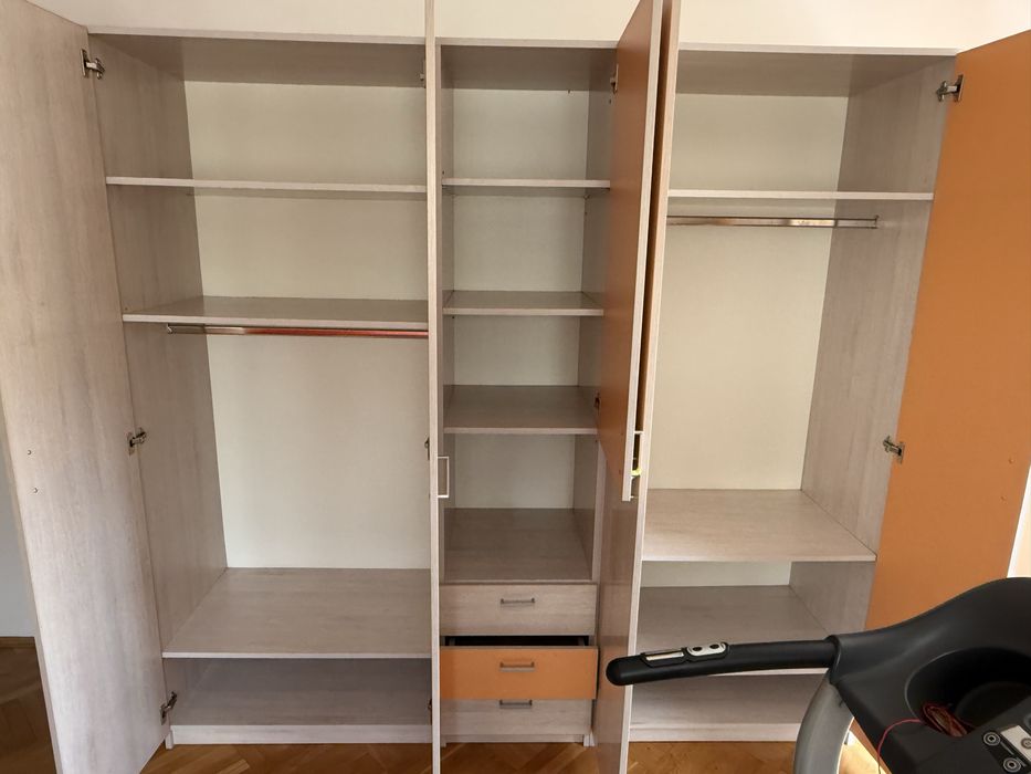 Set mobila dormitor portocaliu si gri