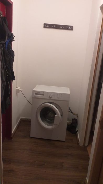 Închiriez garsoniera în zona micalaca 0722709496
