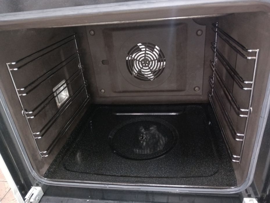 Свободно стояща печка с керамичен плот VOSS  2 години Гаранция!