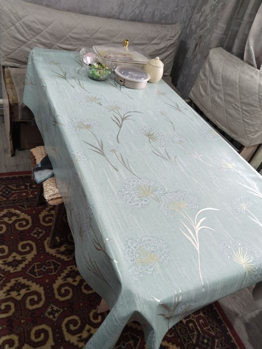 Продам кухонный стол