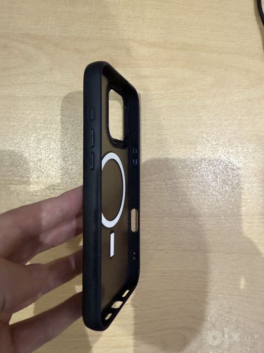 Продам чехол на iPhone 16 Pro Max