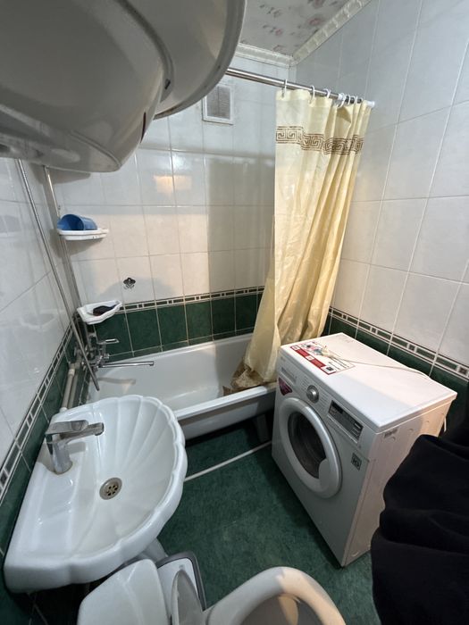 Сдам 2 ух комнатную квартиру