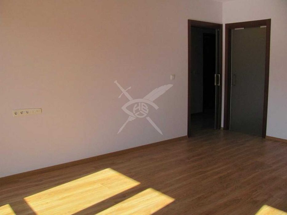 Дава се под наем Двустаен апартамент в София, Център - 65 кв.м за 650 € - Снимка #1