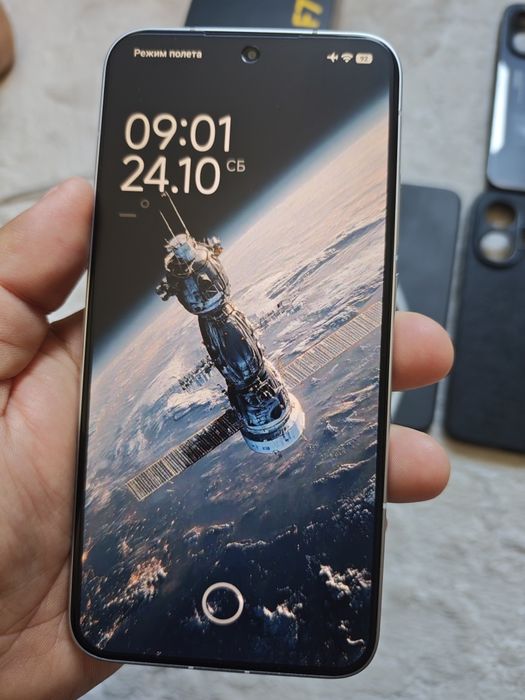 Продам Poco F7, в идеальном состоянии