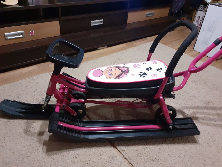 Продам снегокат для девочки