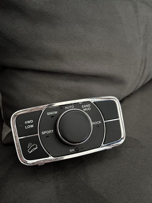 Модул Управление 4х4 Terrain Select  Jeep Grand Cherokee WK2 2013