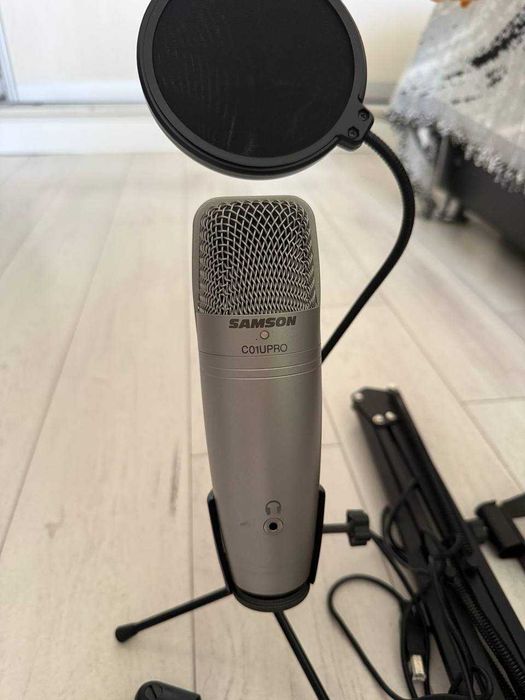 Продам микрофон Samson C01U PRO