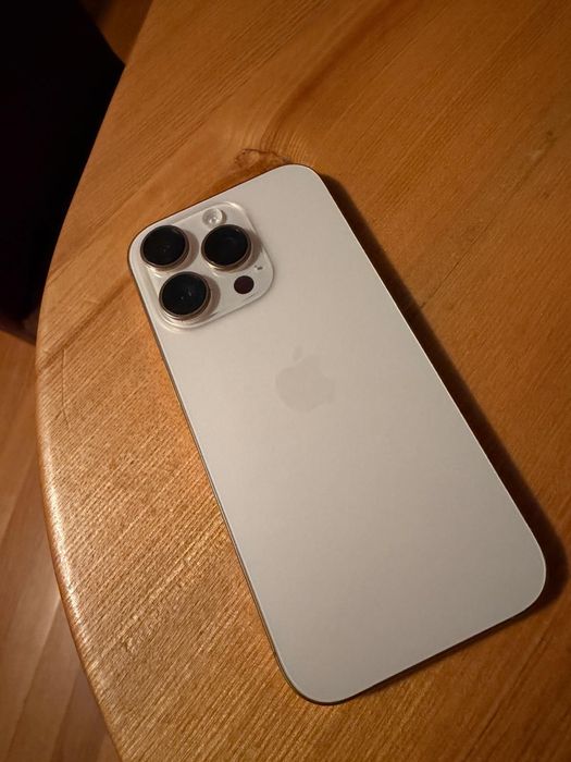 Iphone 16 pro titanium desert 256gb