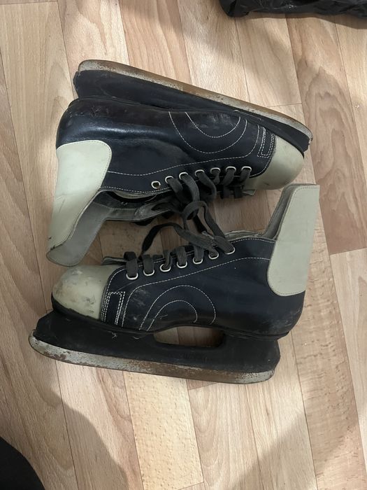 Коньки продам