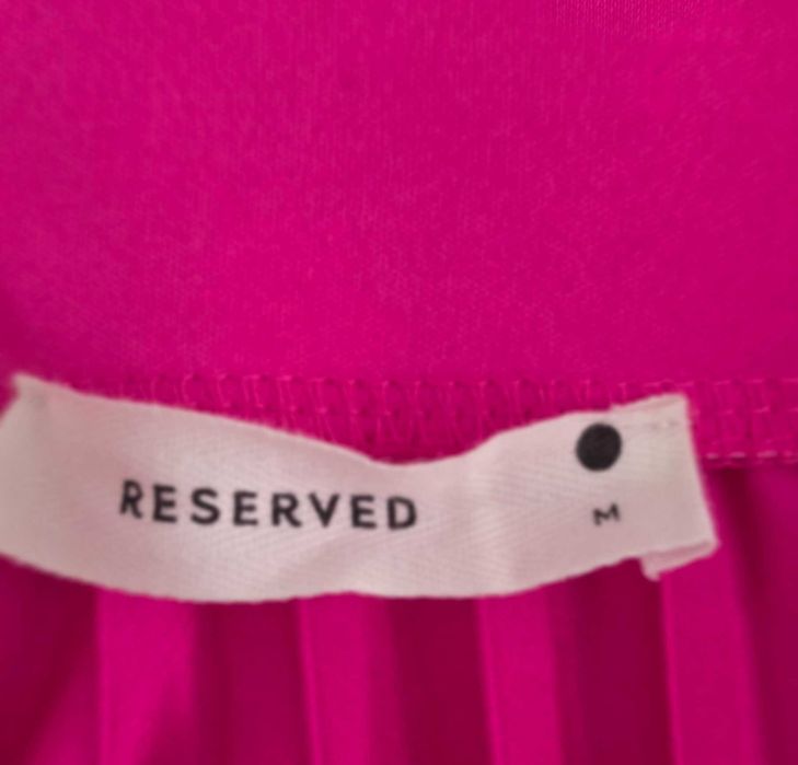 VAND fuste noi Reserved