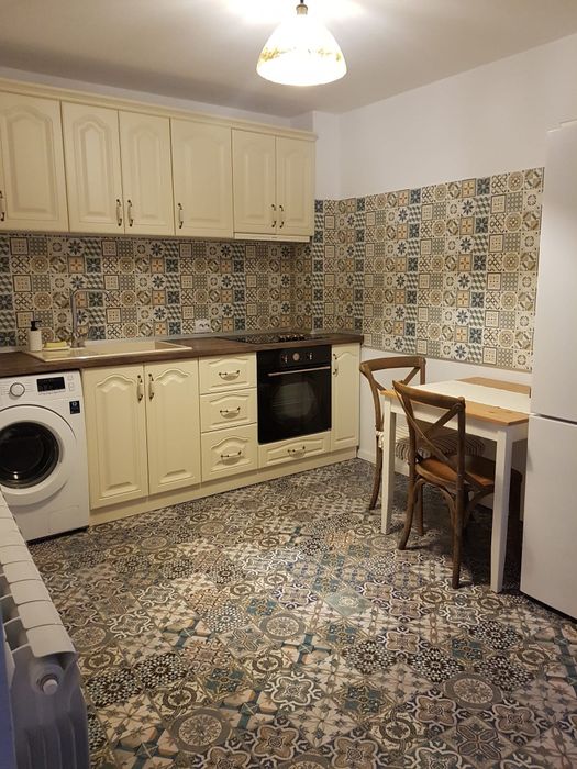 Se inchiriaza apartament 2 camere 100 mp