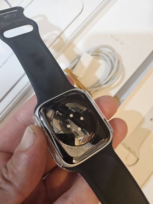 Apple Watch 8 series пълен комплект