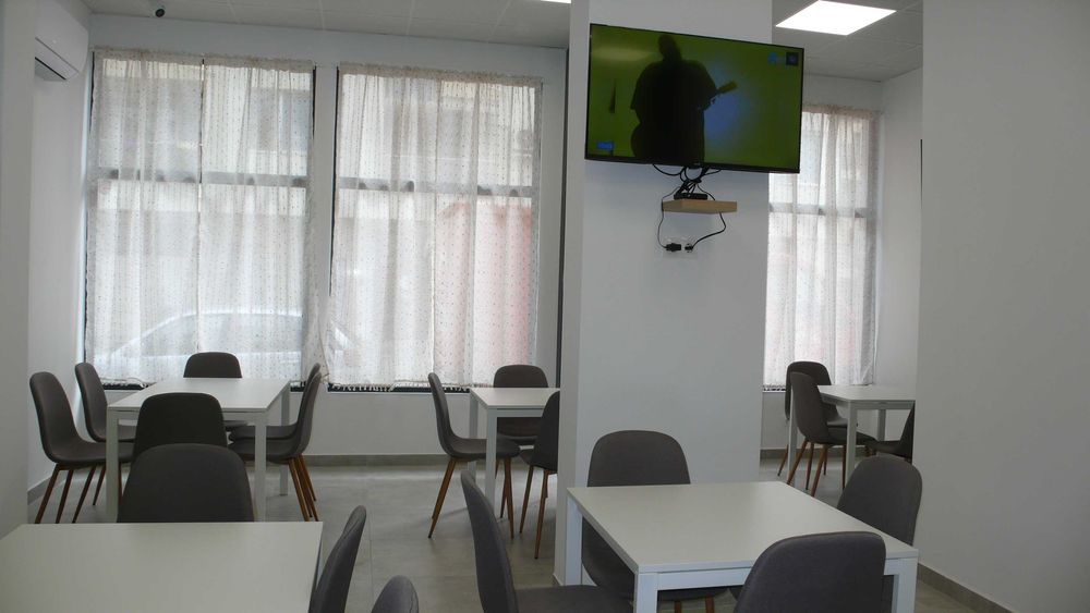 Обзаведено заведение в Младост 4