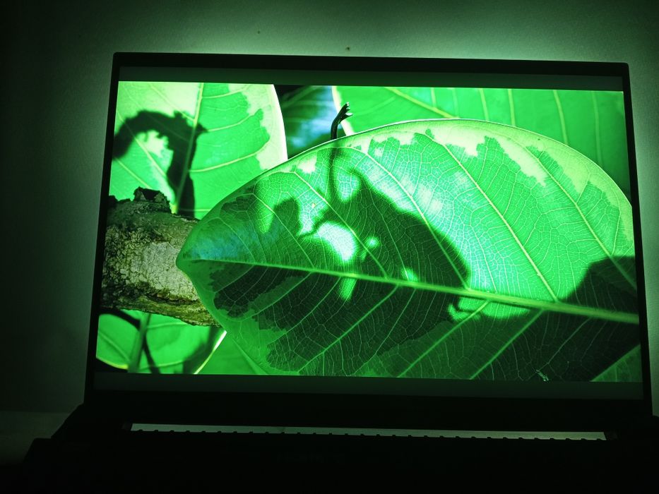 Геймърски лаптоп Razer Blade 18 2025 Dual 4k UHD+ 240 Hz | FHD+ 440 Hz